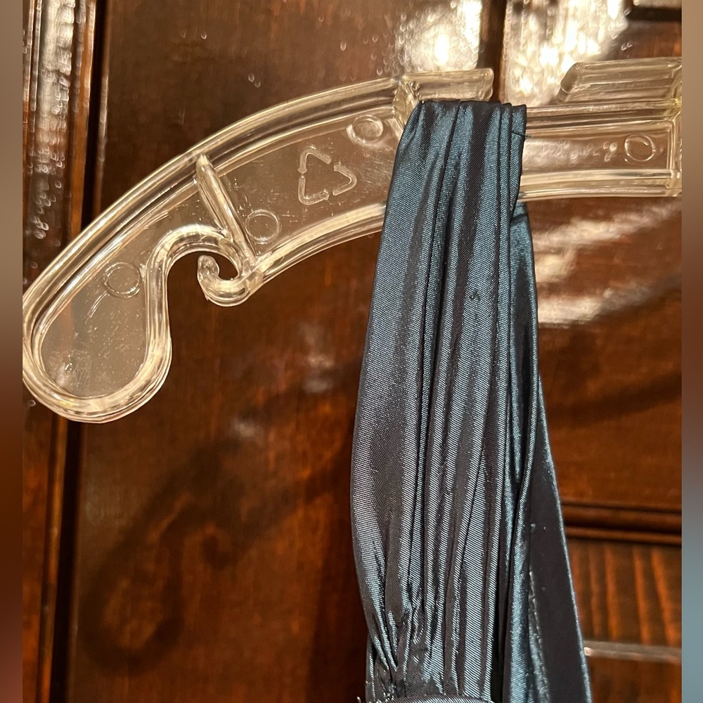 Women size 10 formal dress tag price$800 offers a $steal for what youre getting - Picture 3 of 14